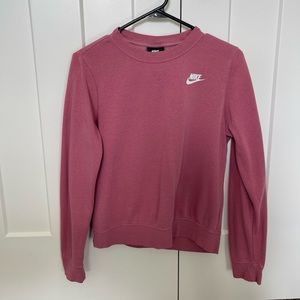 Nike Essentials Crew Neck Sweatshirt | Dusty Red